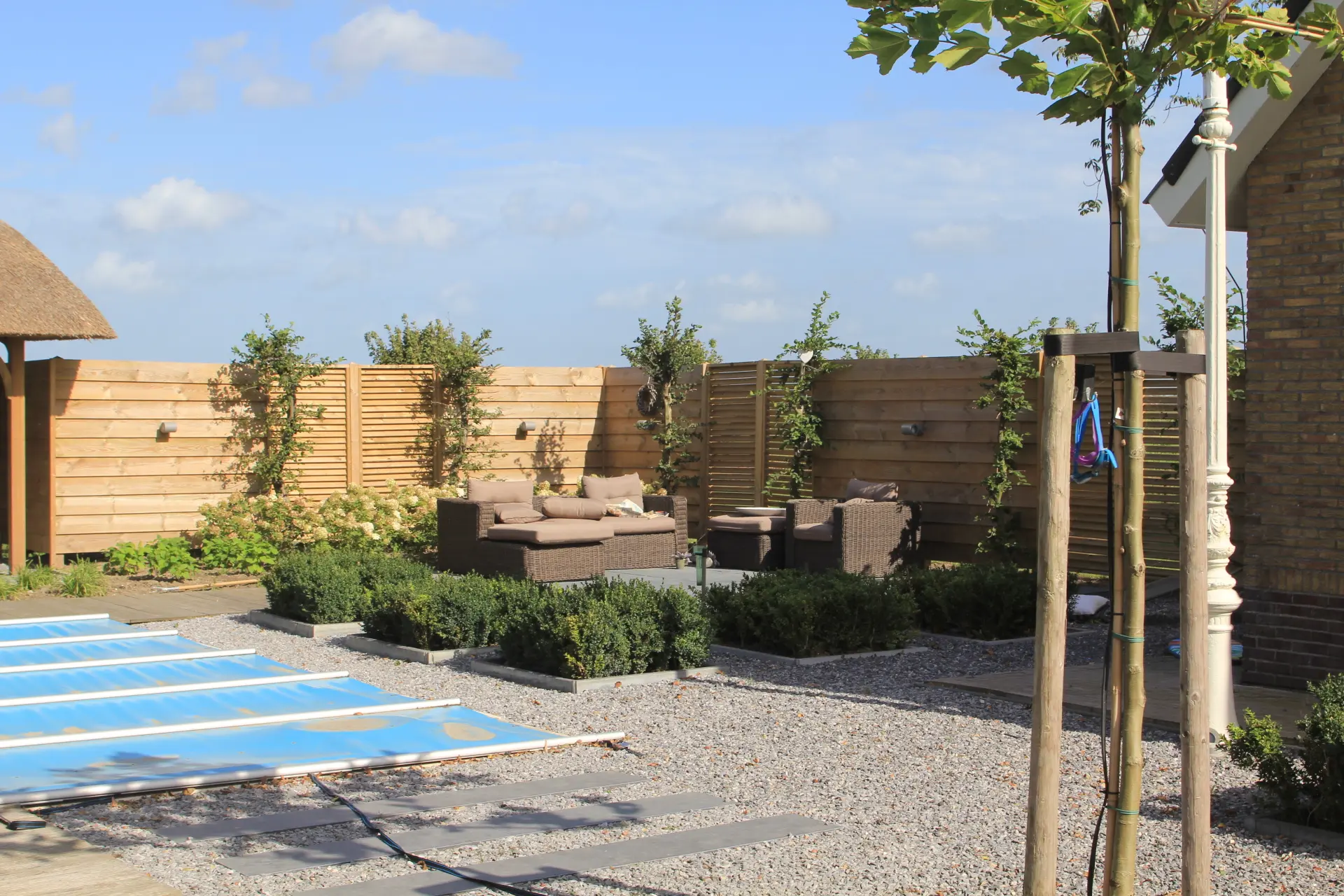 patio hovenier hoveniers hoveniersbedrijf tuinafscheiding schutting hekwerk dronten biddinghuizen zwolle hattem 6